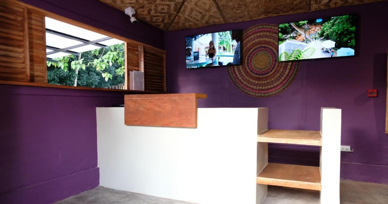 Mad Monkey Siquijor Hostel Kültér fotó