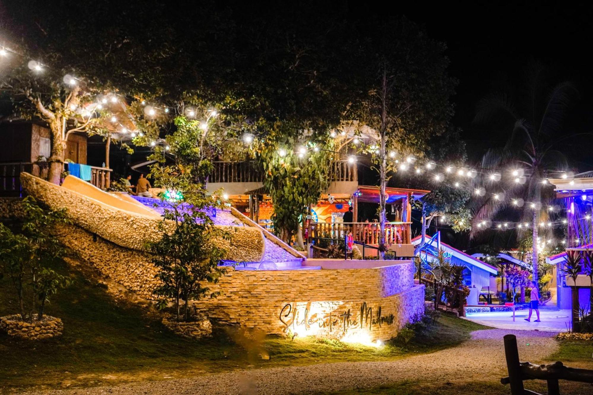 Mad Monkey Siquijor Hostel Kültér fotó